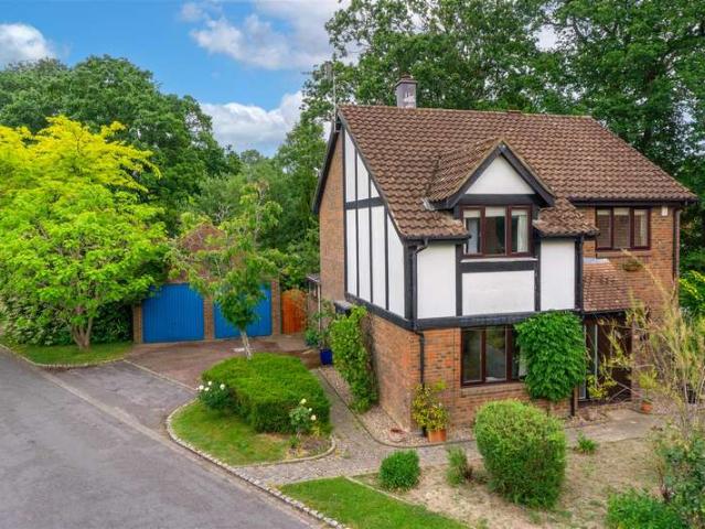 Farm for rent in Red Hill, Surrey