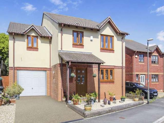Farm for sale in Foxhole, Livermead