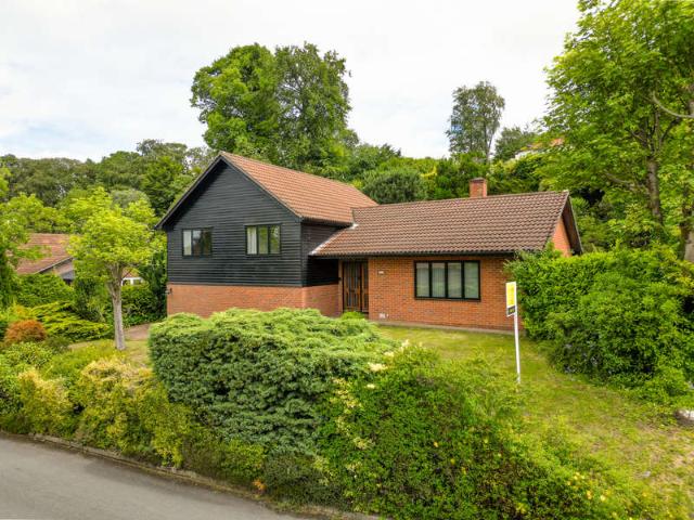 Farm for sale in Felden, Pouchen End
