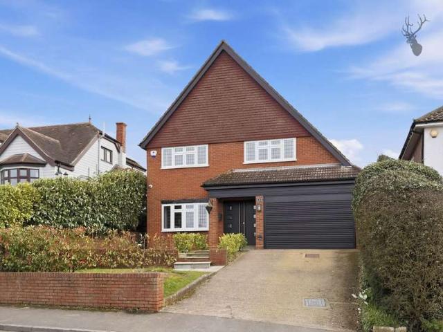 Farm for sale in Debden Green, Epping