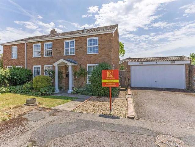 Farm for sale in Furze Platt, Maidenhead