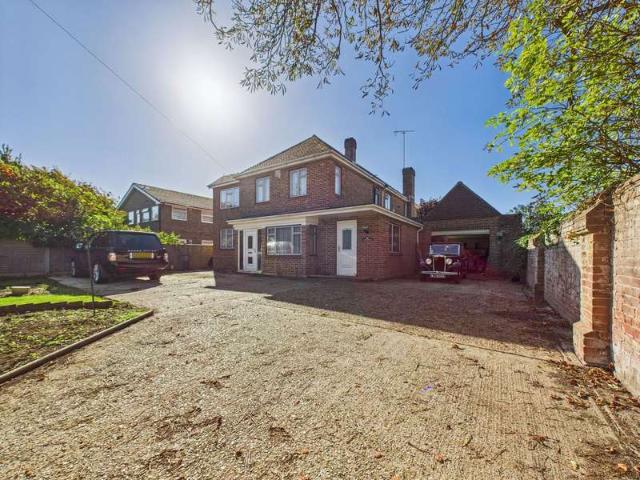 Farm for sale in Rustington, Clapham