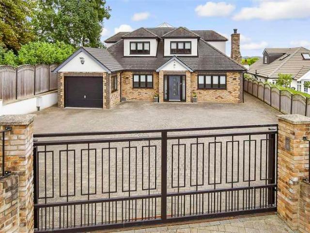 Farm for sale in Ivy Chimneys, Epping