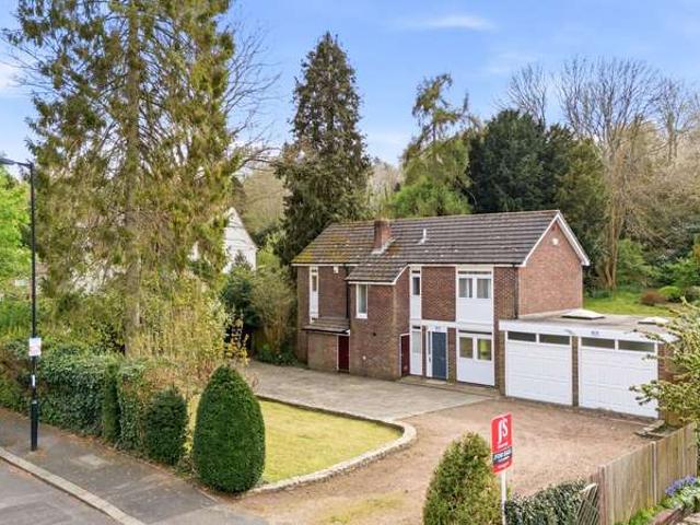 Farm for sale in London Borough of Croydon, Sanderstead