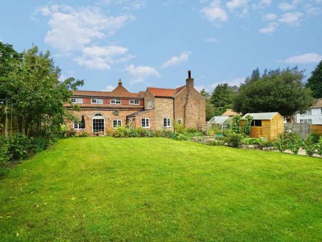 Farm for sale in Flawith