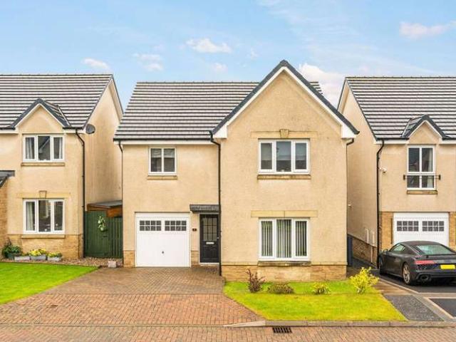 Farm for sale in Monarch's Way, West Calder