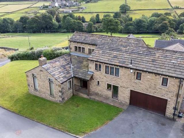 Farm for sale in Holme Valley, Hade Edge