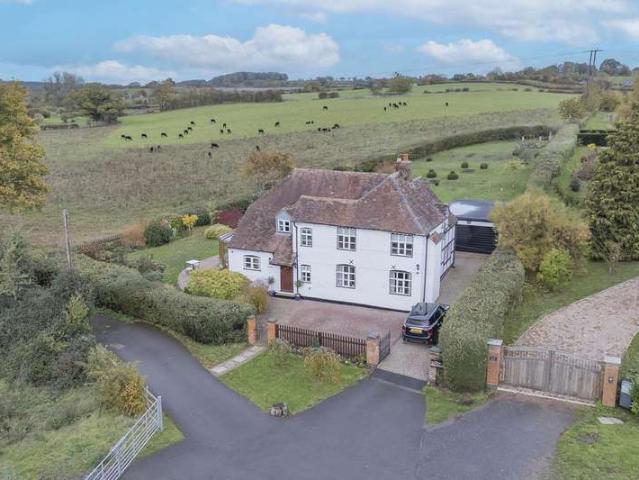 Farm for sale in Ripple, Forthampton
