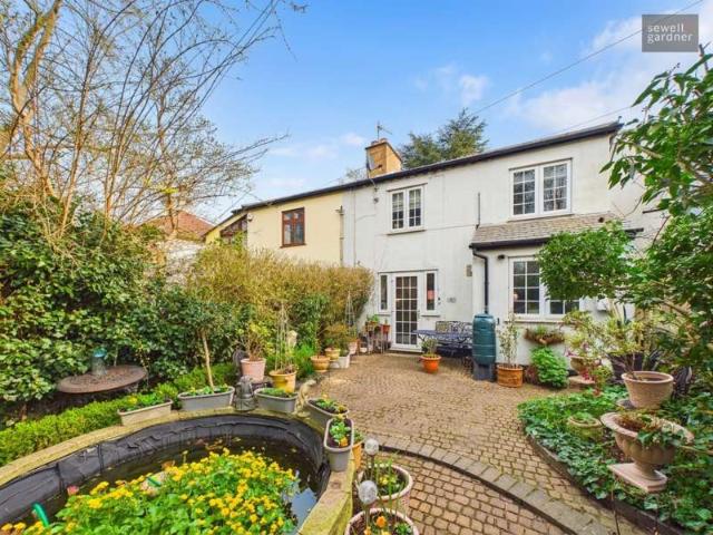 Farm for sale in Batchworth, Hertfordshire