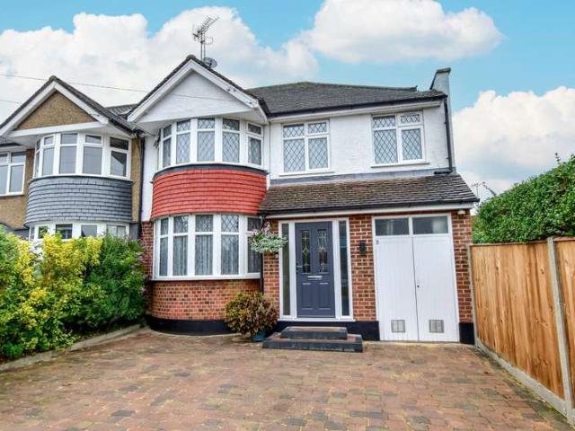 Farm for sale in Rickmansworth, Three Rivers