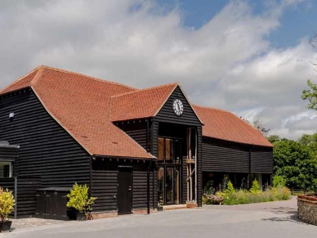 Farm for sale in Heronsgate, Batchworth