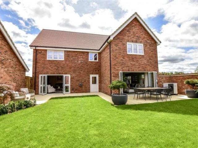 Farm for sale in Duton Hill, Essex