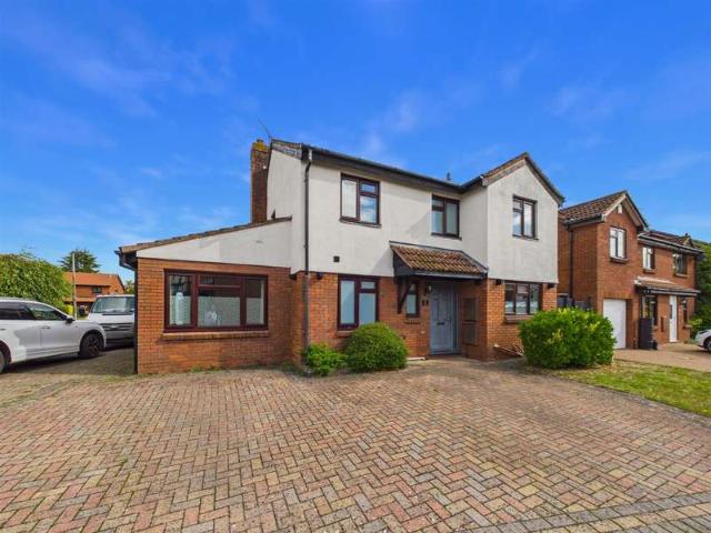 Farm for sale in Pewsham, Chippenham