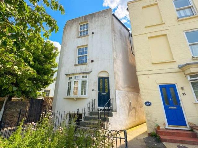 Farm for sale in East Cliff, Acol