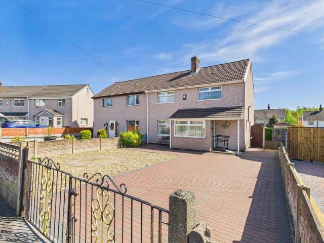 Farm for sale in New Bold, St Helens