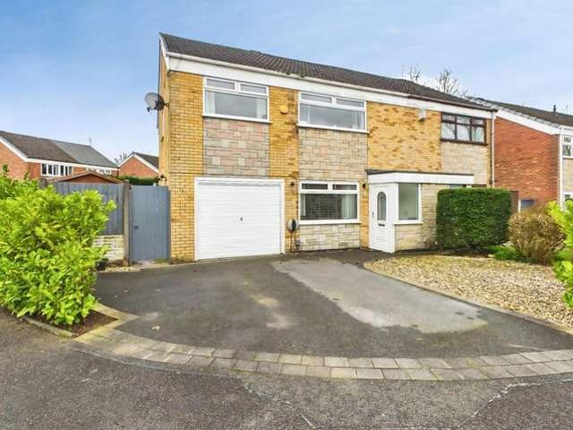 Farm for sale in Lamberhead Green, Wigan