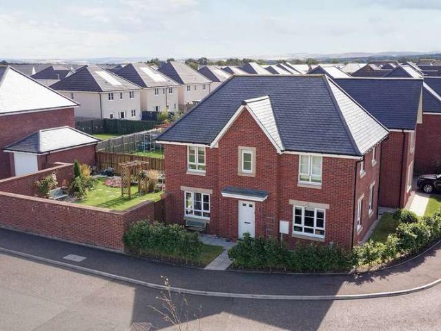 Farm for sale in Bilston, Scotland