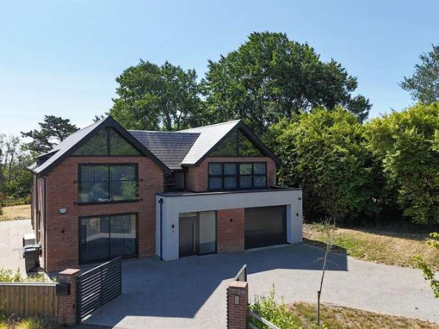 Farm for sale in Lytchett Matravers