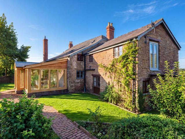 Farm for sale in Upper Bogmarsh