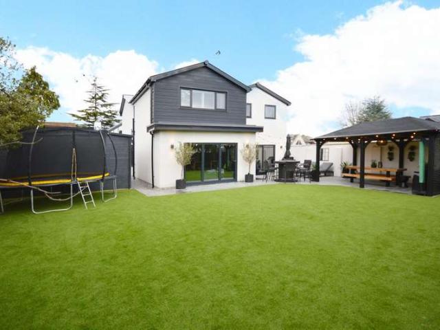 Farm for sale in Hanham Abbots, Oldland