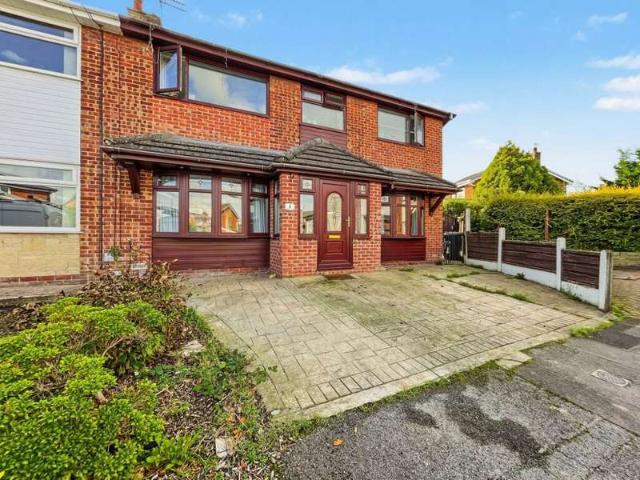 Farm for sale in Radcliffe, Bury