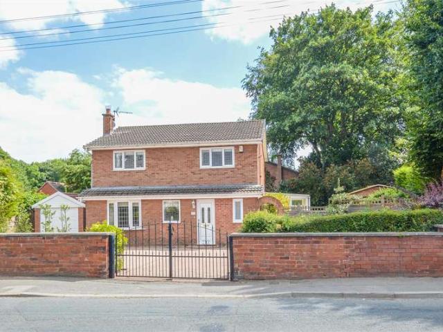 Farm for sale in Ferrybridge, West Yorkshire