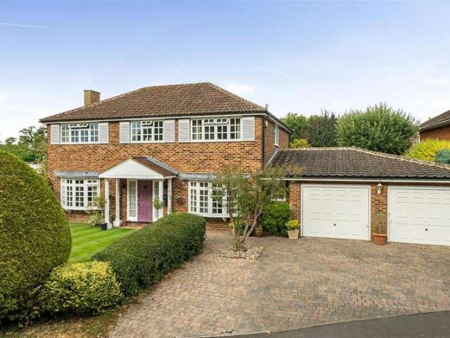 Farm for sale in Emmbrook, Wokingham
