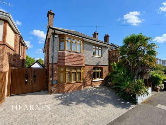 Farm for sale in Queens Park, Bournemouth