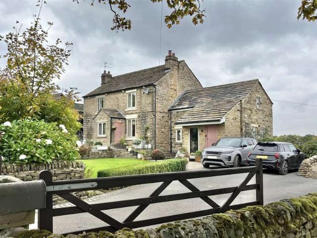 Farm for sale in Chisworth, Charlesworth