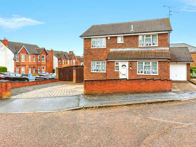 Farm for sale in Aldershot, Hampshire