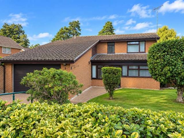 Farm for sale in Yateley, Hart