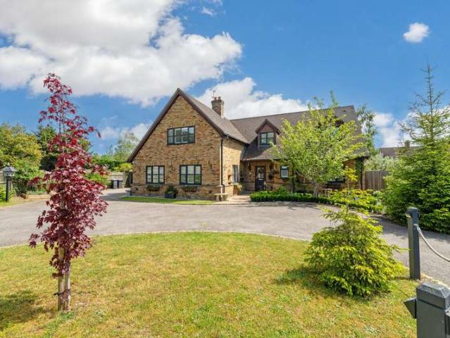 Farm for sale in Burghfield Hill, West Berkshire