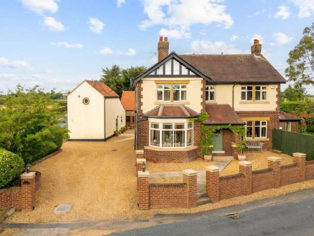 Farm for sale in Church Fenton, North Yorkshire