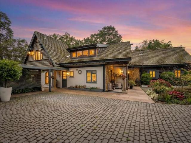 Farm for sale in Hooley, Red Hill