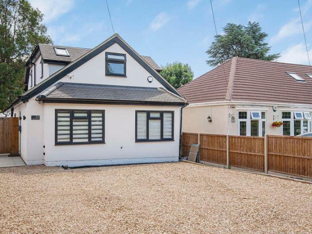 Farm for sale in Denham