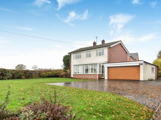 Farm for sale in Pembridge