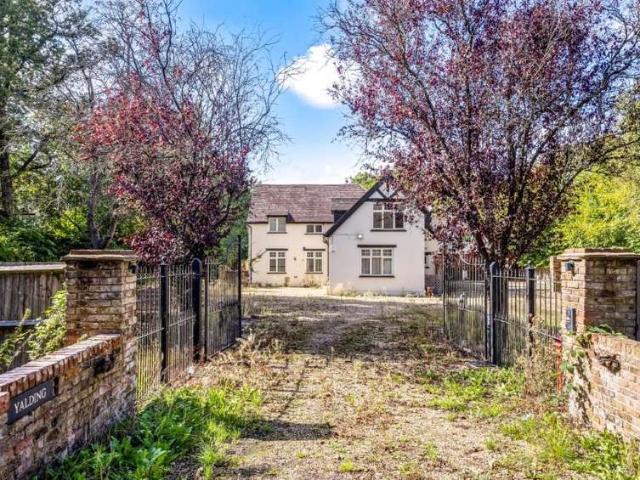 Farm for sale in Forge Wood, Crawley