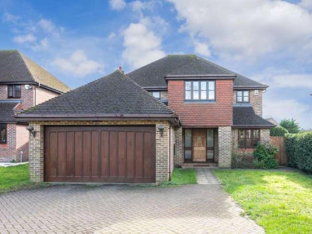 Farm for sale in Nork, Red Hill