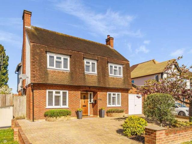 Farm for sale in Woodcote, Epsom