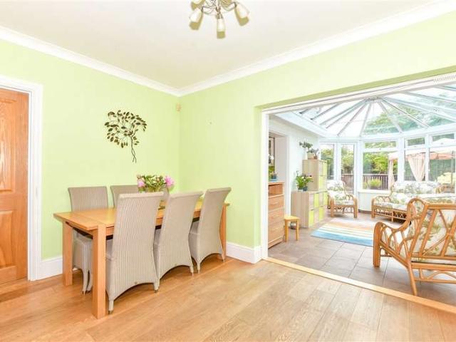 Farm for sale in Bersted, Clapham