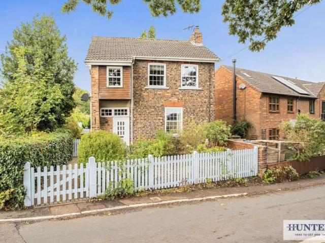 Farm for sale in Wressle