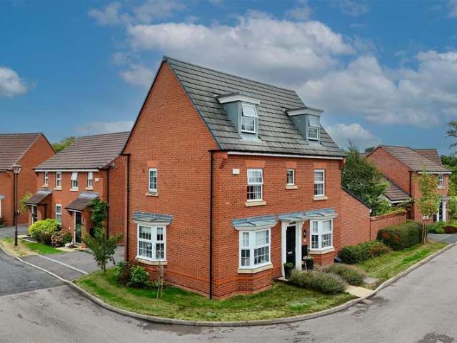 Farm for sale in Dickens Heath, West Midlands