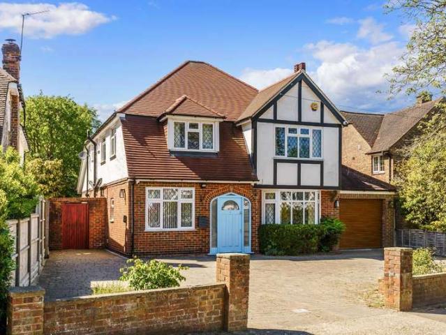 Farm for sale in Tattenham Corner, Red Hill
