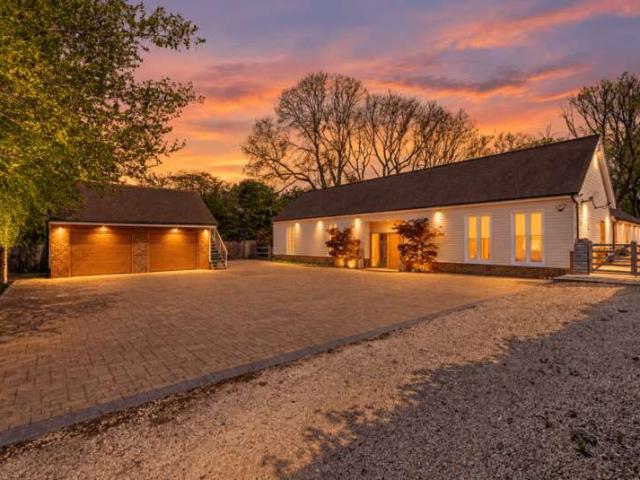 Farm for sale in Northchurch, Dacorum