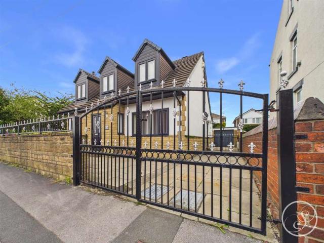 Farm for sale in Pudsey, West Yorkshire