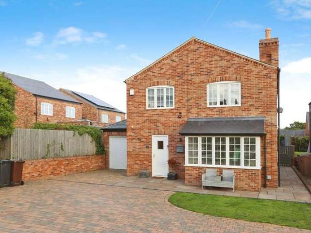 Farm for sale in Whitkirk, Colton