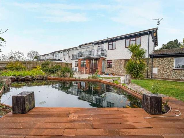 Farm for sale in Marshfield, Wales