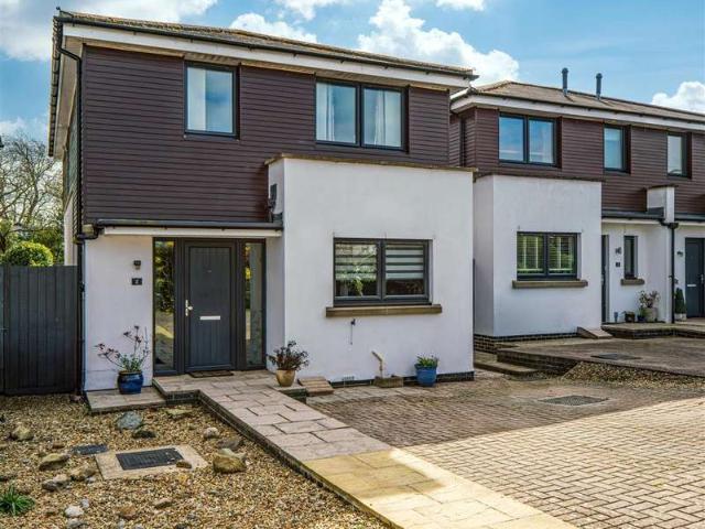 Farm for sale in Elmfield, Ryde