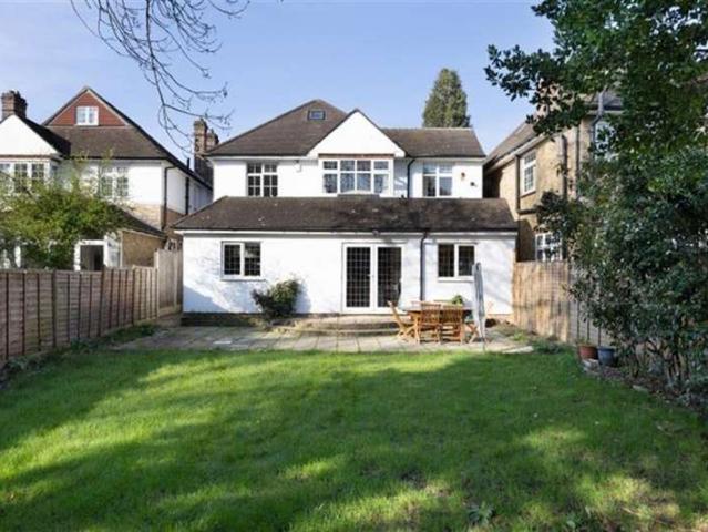 Farm for sale in East Sheen, Greater London