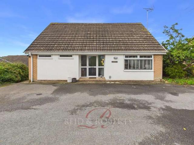 Farm for sale in Coedpoeth